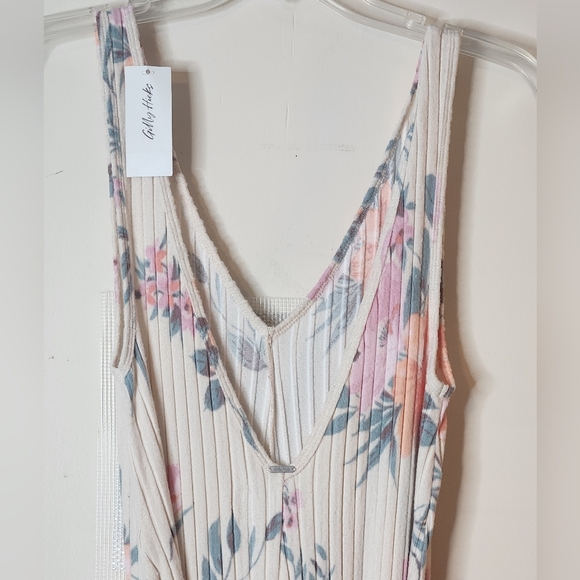 Gilly Hicks Floral Jumpsuit - Picture 5 of 6